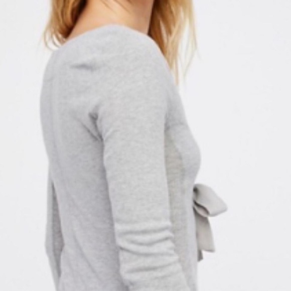 FREE PEOPLE KNIT LONG SLEEVE TOP LACE UP FRONT M - Picture 7 of 15